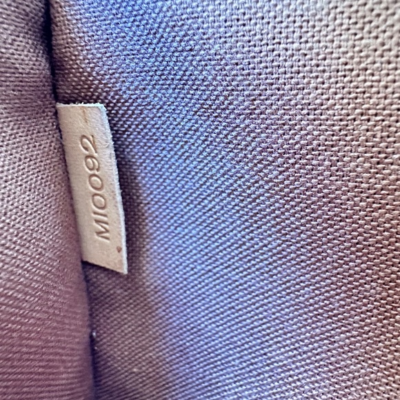 Vintage LV Mini Looping Bag - DC: MI0092 - Includes Cert of Authentication - Picture 4 of 16